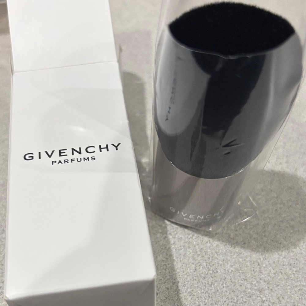 Givenchy Makeup Kabuki Brush New in Box